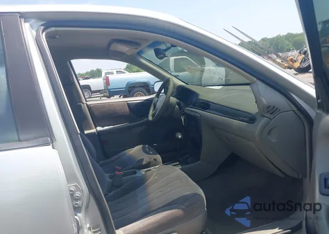 2001 Chevrolet Malibu z USA, uszkodzony, nr VIN 1G1ND52J216276667